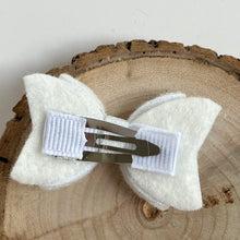 Load image into Gallery viewer, petite | glitter bow