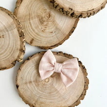 Load image into Gallery viewer, blush | classic bow