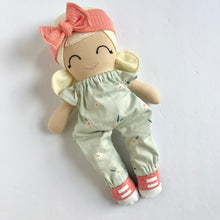 Load image into Gallery viewer, dancing daisies | outfit
