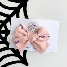 Load image into Gallery viewer, spooky n' sweeter | lark bow