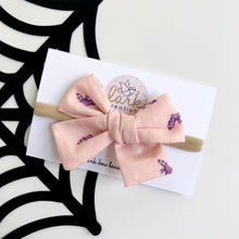 Load image into Gallery viewer, spooky n' sweeter | lark bow