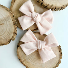 Load image into Gallery viewer, blush | lark bow