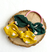 Load image into Gallery viewer, hibiscus-hunter | knotted bow