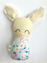 Load image into Gallery viewer, summer garden | bunny swaddle bébé