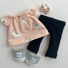 Load image into Gallery viewer, alpacas | top & leggings