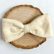 Load image into Gallery viewer, ivory | bowtie
