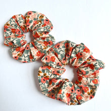 Load image into Gallery viewer, rosa-peach | scrunchie