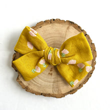 Load image into Gallery viewer, hibiscus-citron | lark bow