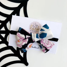 Load image into Gallery viewer, skull floral | lark bow