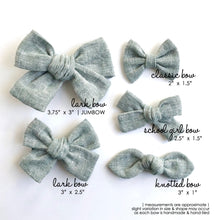 Load image into Gallery viewer, mustard | classic bow