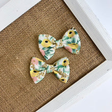 Load image into Gallery viewer, rosa - yellow | classic bow