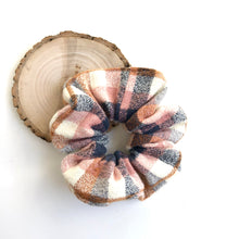 Load image into Gallery viewer, nutmeg plaid | scrunchie