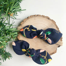 Load image into Gallery viewer, holiday lights | knotted bow