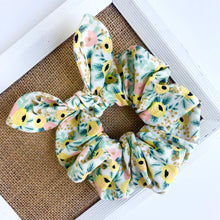 Load image into Gallery viewer, rosa - yellow | scrunchie