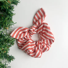 Load image into Gallery viewer, candy cane | scrunchie