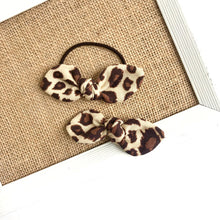 Load image into Gallery viewer, leopard | knotted bow