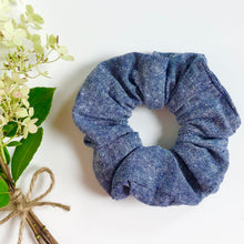 Load image into Gallery viewer, linen scrunchie | denim