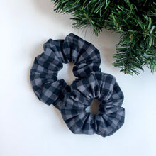 Load image into Gallery viewer, buffalo plaid-black | scrunchie