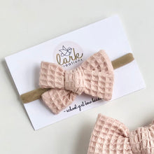 Load image into Gallery viewer, peony | school girl bow