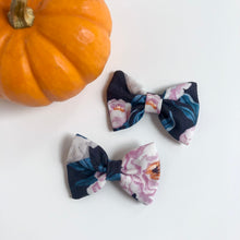 Load image into Gallery viewer, skull floral | classic bow