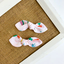 Load image into Gallery viewer, fruity | knotted bow
