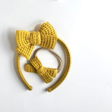 Load image into Gallery viewer, marigold | school girl bow