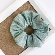 Load image into Gallery viewer, laurel | scrunchie