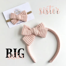 Load image into Gallery viewer, peony | school girl bow