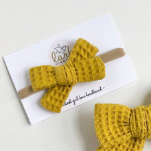 Load image into Gallery viewer, marigold | school girl bow