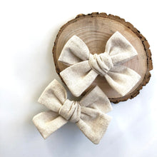 Load image into Gallery viewer, natural | lark bow