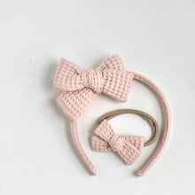 Load image into Gallery viewer, peony | school girl bow