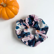 Load image into Gallery viewer, skull floral | scrunchie