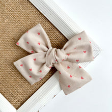 Load image into Gallery viewer, love note | lark bow