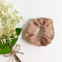 Load image into Gallery viewer, linen scrunchie | bronze