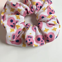 Load image into Gallery viewer, pink skulls | scrunchie