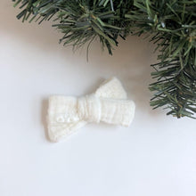 Load image into Gallery viewer, embroidered gauze-white | school girl bow