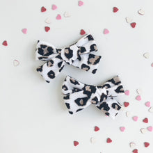 Load image into Gallery viewer, on safari | school girl bow