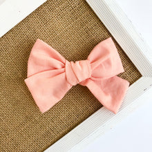 Load image into Gallery viewer, peach | lark bow