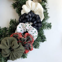 Load image into Gallery viewer, tartan plaid | scrunchie