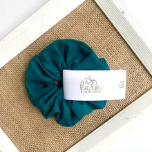 Load image into Gallery viewer, Emerald | scrunchie