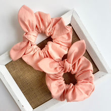Load image into Gallery viewer, peach | scrunchie