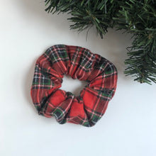 Load image into Gallery viewer, tartan plaid | scrunchie