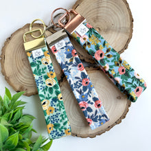 Load image into Gallery viewer, rosa | wristlet
