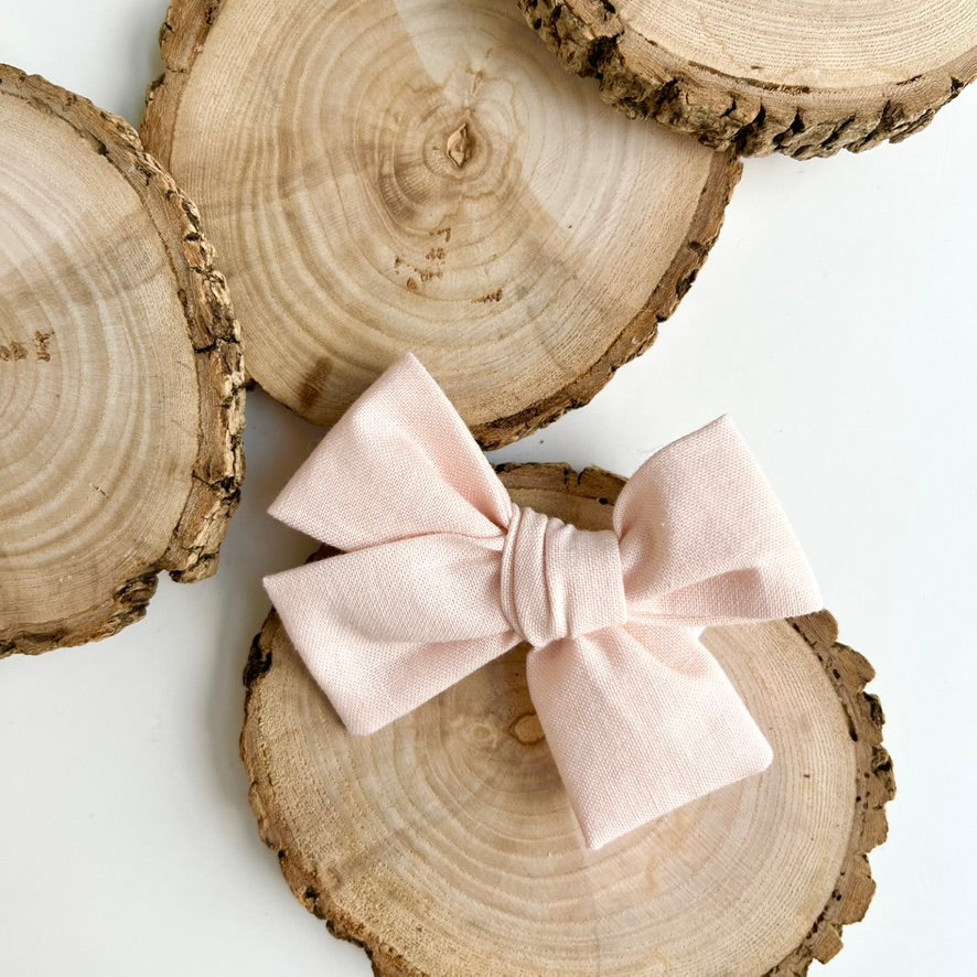 blush | lark bow