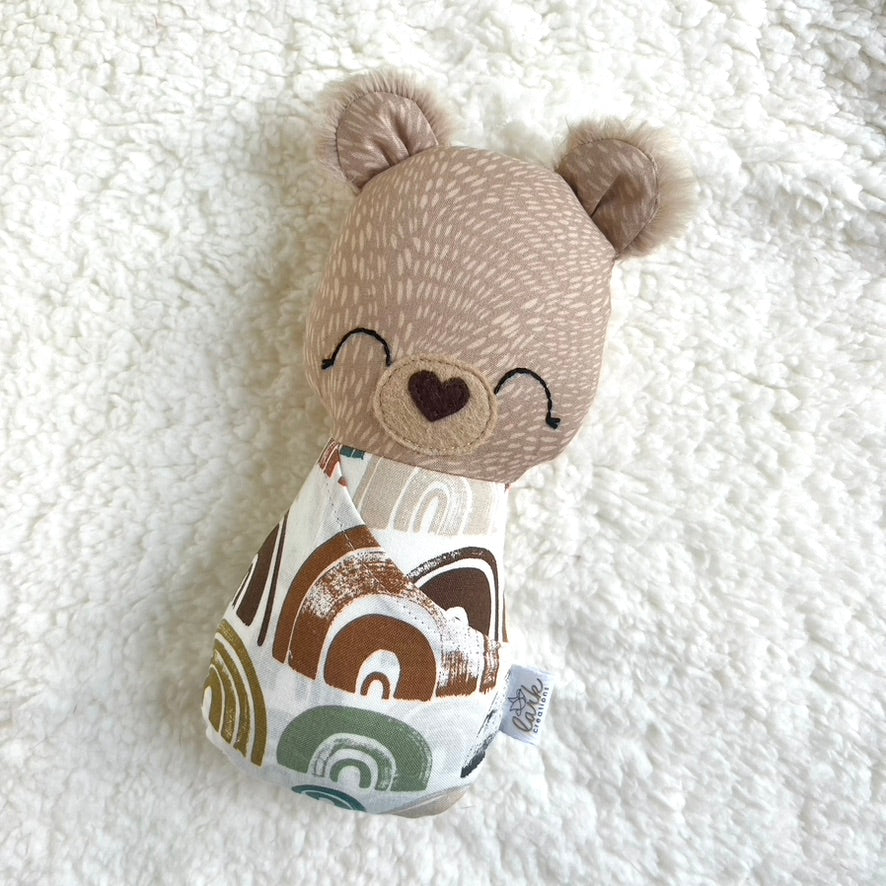 neutral rainbows | bear swaddle bébé