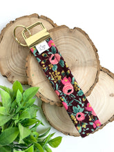 Load image into Gallery viewer, rosa | wristlet

