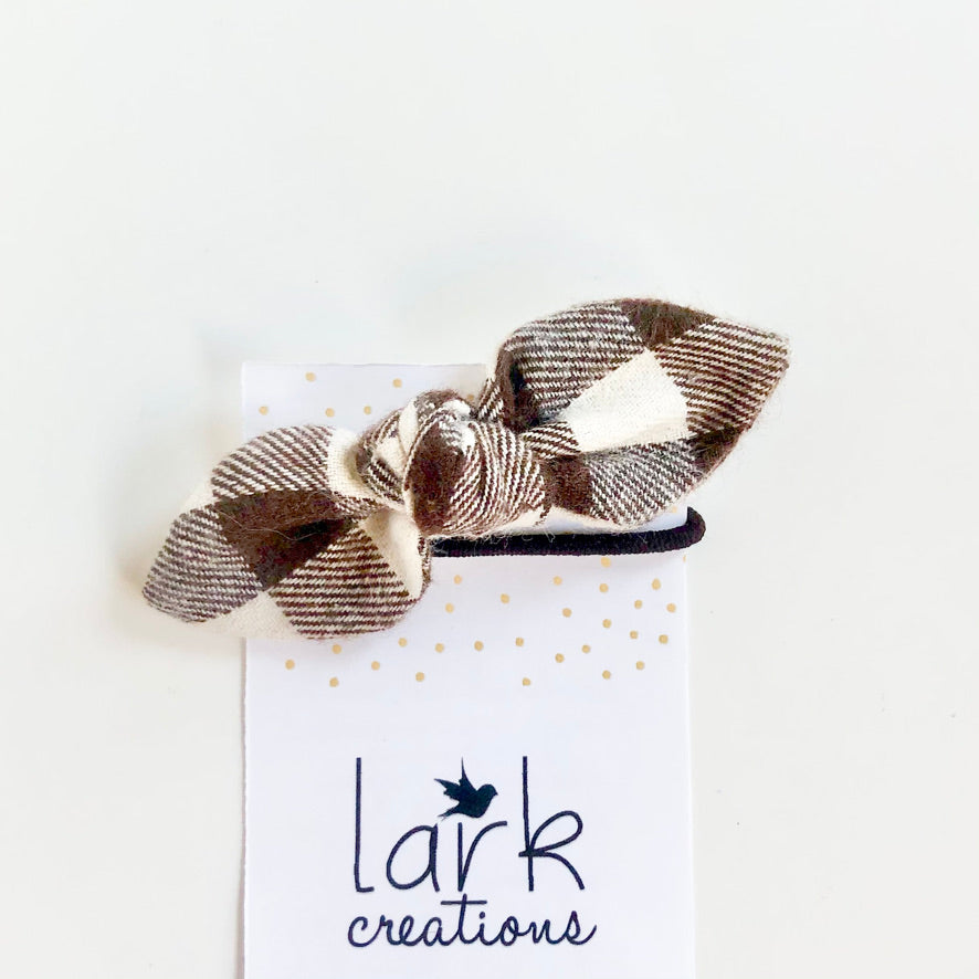 buffalo plaid chestnut/ivory | knotted bow hair tie