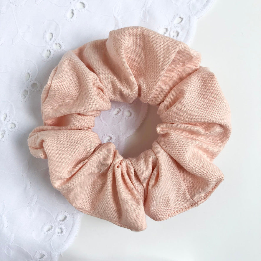 blush | scrunchie