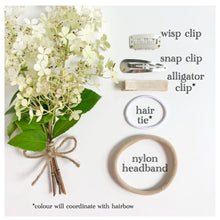 Load image into Gallery viewer, linen knotted bow | berry
