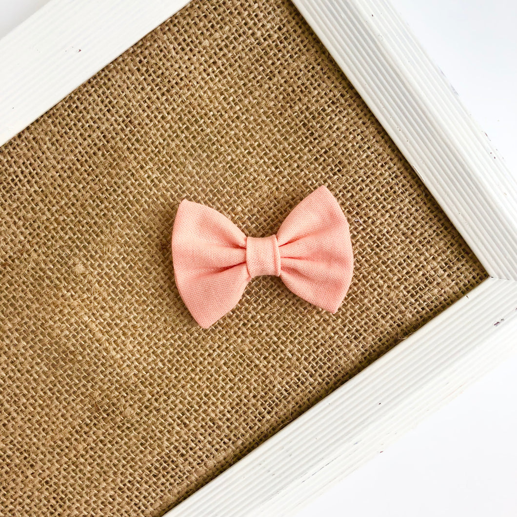 peach | classic bow